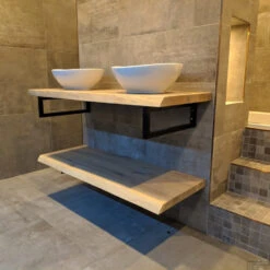 Badkamermeubel BWS Woodstone Twee Bovenbladen Met Boomstamkant 140 Cm (met Beugels En Waskommen) -Duravit Verkoop badkamermeubel bws woodstone twee bovenbladen met boomstamkant 140 cm detail