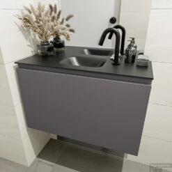 MONDIAZ OLAN 80cm Toiletmeubel Dark Grey. LEX Wastafel Urban Midden 1 Kraangat -Duravit Verkoop badkamermeubel olan dark grey model lex urban mid 0013