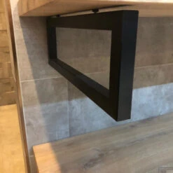 Badkamermeubel BWS Woodstone Twee Bovenbladen Met Boomstamkant 100 Cm (met Beugels En Waskom) 12 Badkamermeubel BWS Woodstone Twee Bovenbladen Met Boomstamkant 100 Cm (met Beugels En Waskom) -Duravit Verkoop badmeubelset bws woodstone 100 cm twee planken zwarte kom detail