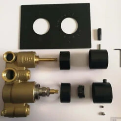 BWS Inbouw Regendouche | 30cm Stortdouche Met Plafonduitloop | Mat Zwart 8 BWS Inbouw Regendouche | 30cm Stortdouche Met Plafonduitloop | Mat Zwart -Duravit Verkoop inbouw regendouche set boss wessing plafonduitloop ronde hoofddouche 30 cm mat zwart detail2