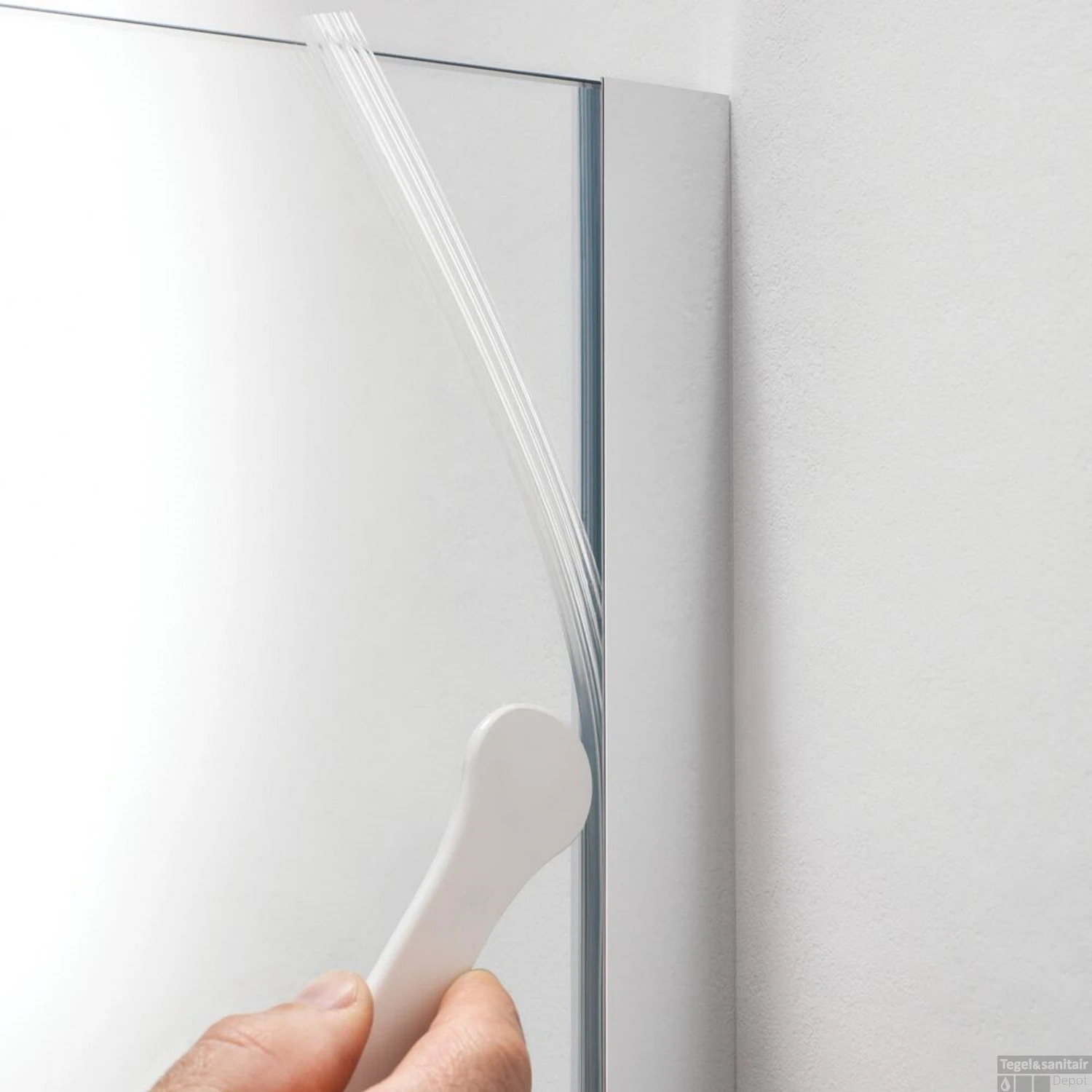Badwand Sealskin Custom 100x140 Cm Rechts Zilver Hoogglans Helder Glas 2 Badwand Sealskin Custom 100x140 Cm Rechts Zilver Hoogglans Helder Glas - Afbeelding 2