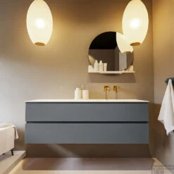 MONDIAZ VICA-DLUX 150cm Badmeubel Onderkast Plata 2 Lades. Inbouw Wastafel CLOUD Rechts Zonder Kraangat, Kleur Ostra, En Spiegel Model SPOT -Duravit Verkoop vica dluxe inbouw cloud ostra plata front2 0038