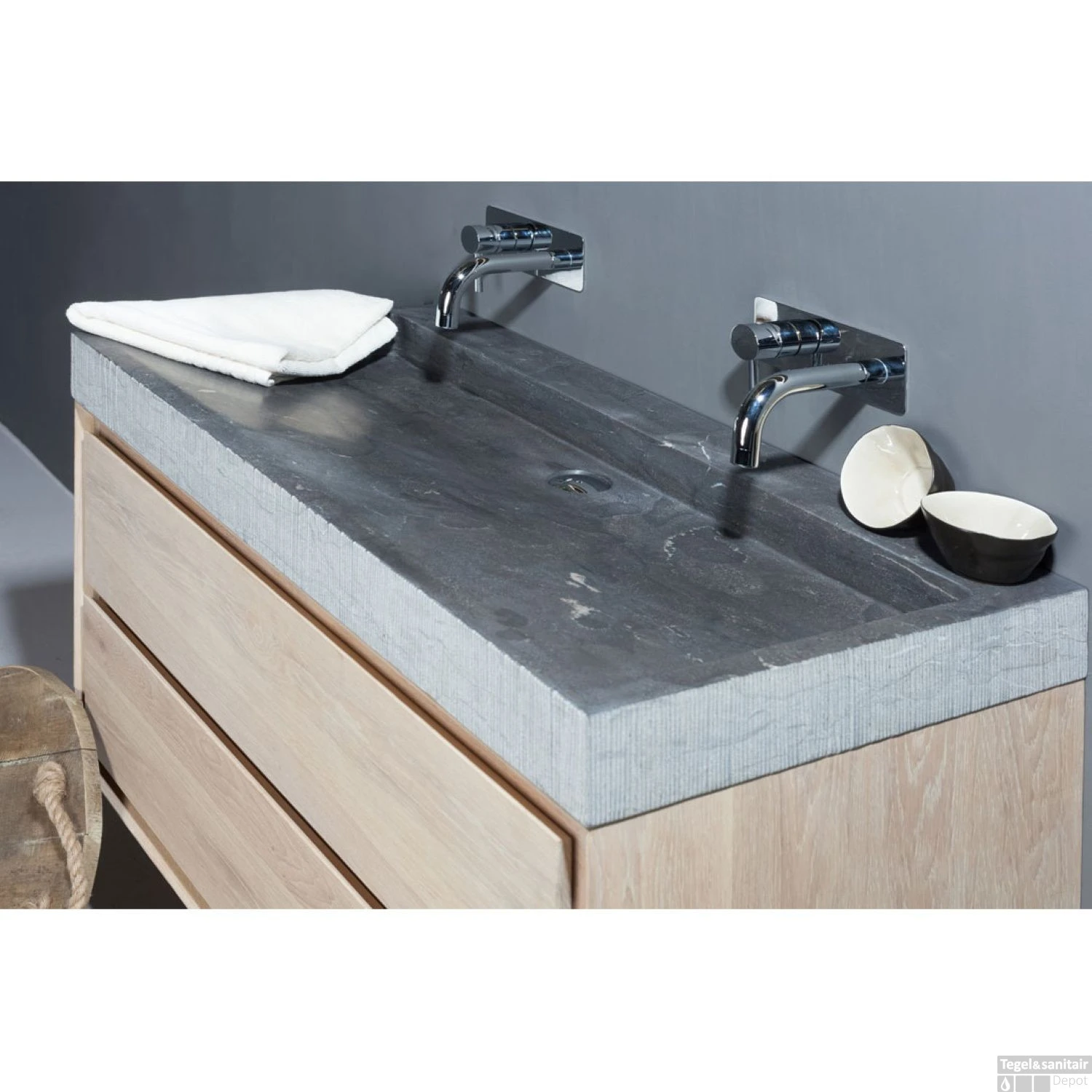 Wastafel Forzalaqua Oslo Hardsteen Gefrijnd Met Kraangat Antraciet 80,5x51,5x9 Cm 3 Wastafel Forzalaqua Oslo Hardsteen Gefrijnd Met Kraangat Antraciet 80,5x51,5x9 Cm - Afbeelding 3